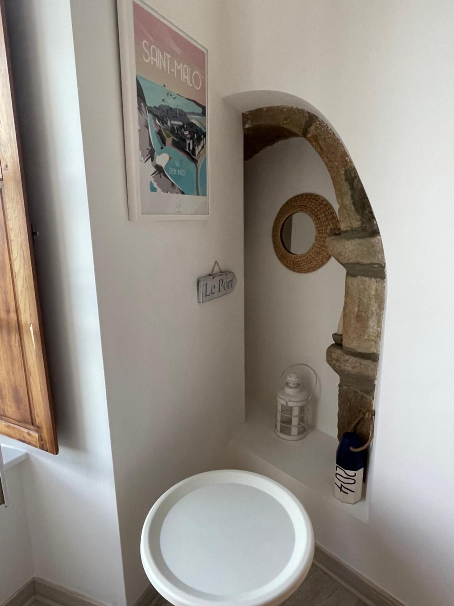 דינאן Appartement Au Port מראה חיצוני תמונה